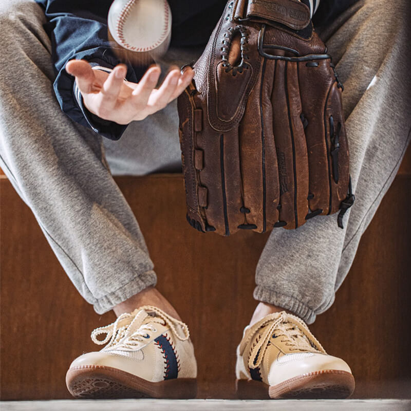 Retro German Trainer